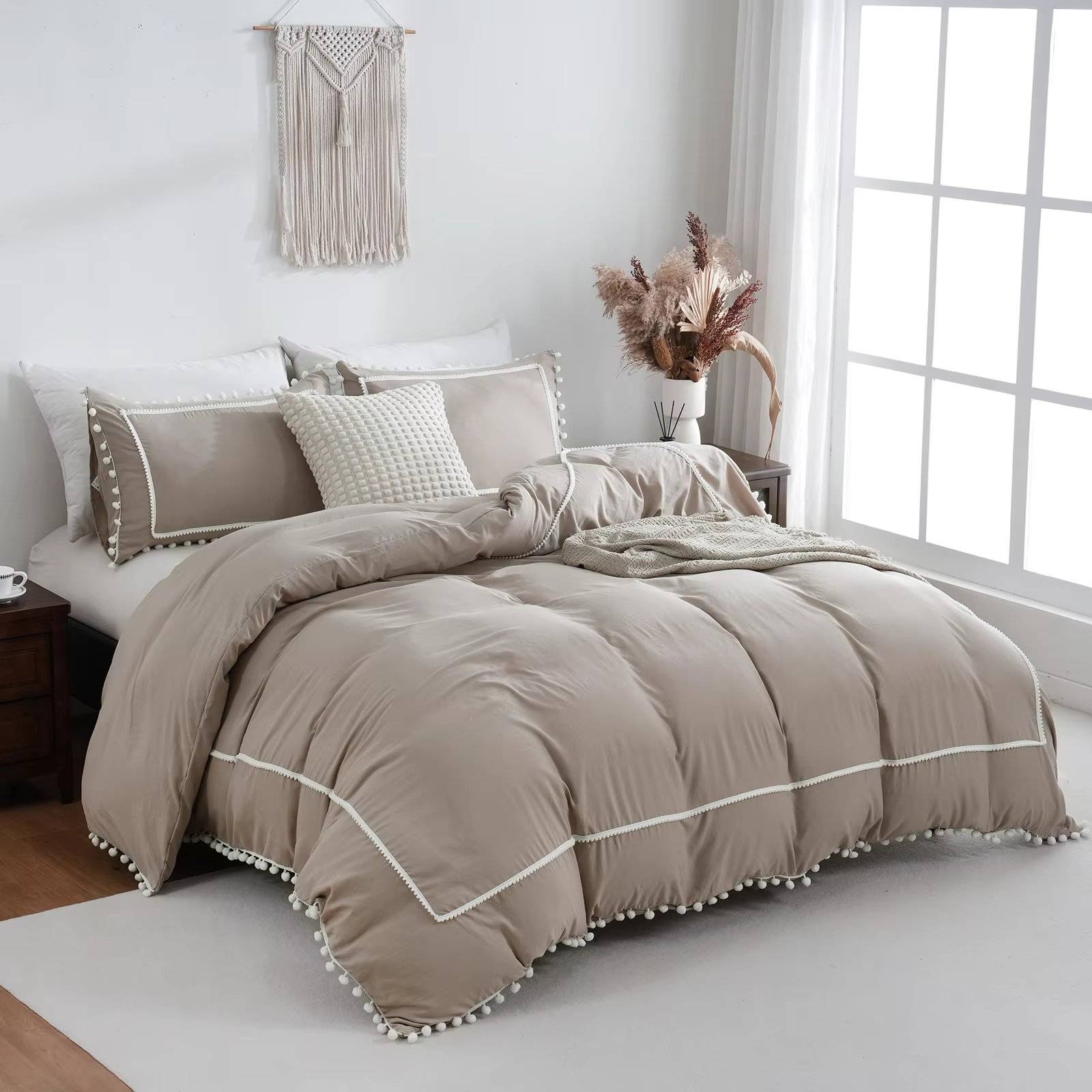 Cozy Pom-Pom Duvet Cover Set with Delicate Trim