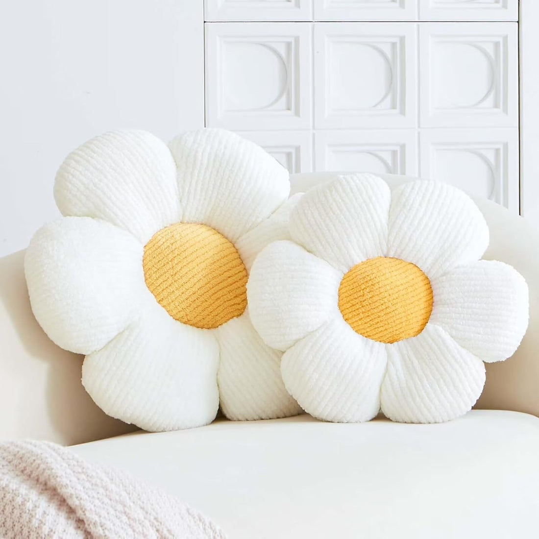 Daisy Flower Pillow White Plush Velvet Floor Cushion