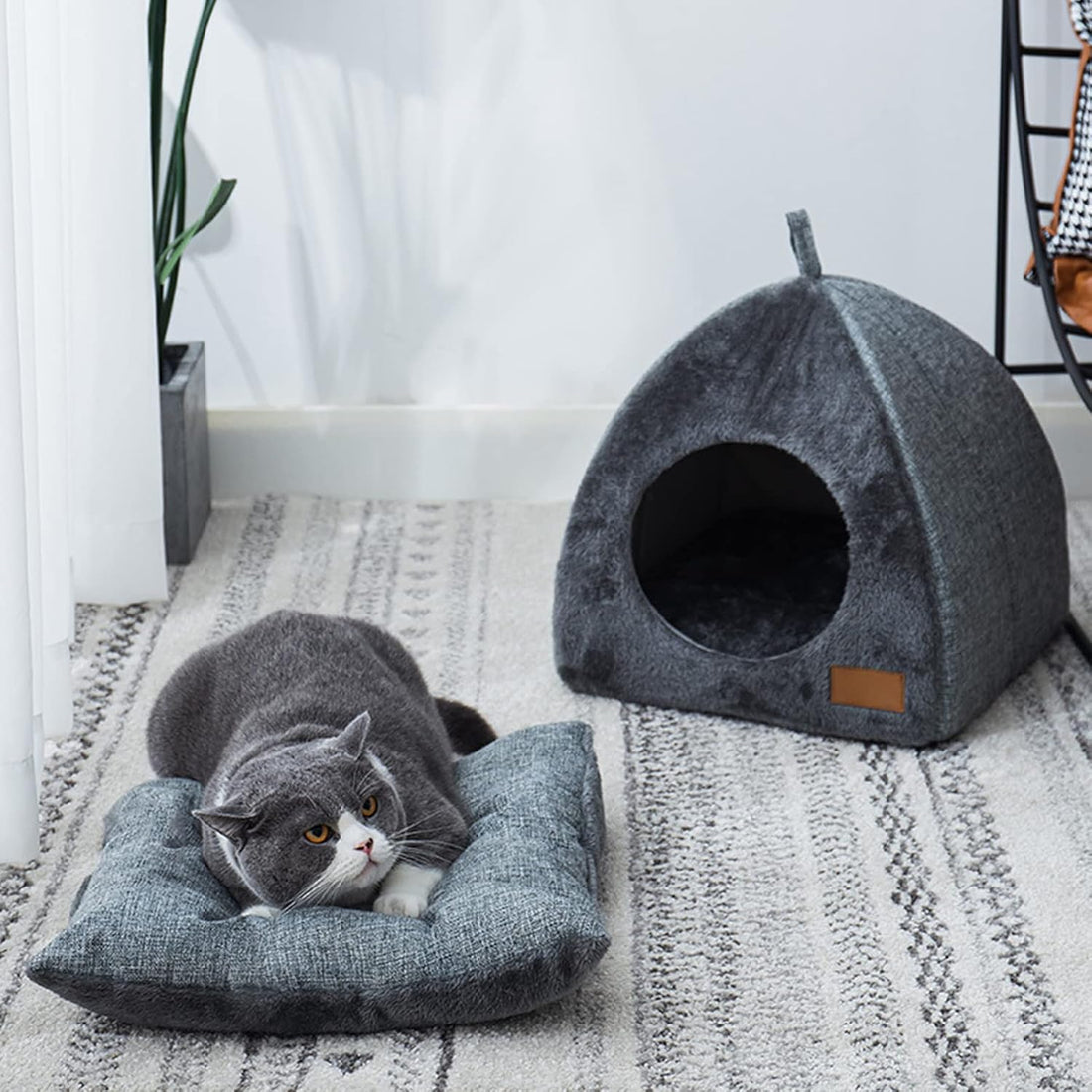 Pet Cave Bed Warm Cat Tent Igloo for Small Dogs Washable Cushion