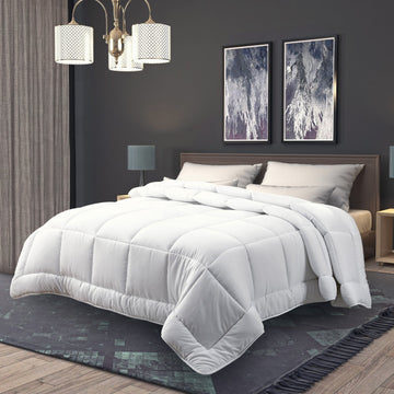Laura Hill Goose Down Feather Quilt 700GSM Super King