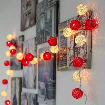 Vortaz LED Rattan Ball String Lights Red White 20 Balls Battery 3m
