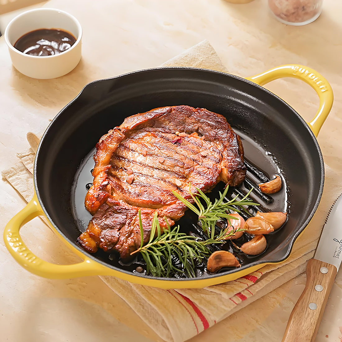 Buydeem Enameled Cast Iron Grill Pan 26cm Yellow 1.7L